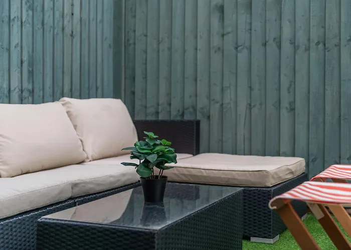 Three-Bedroom Bliss In London Town